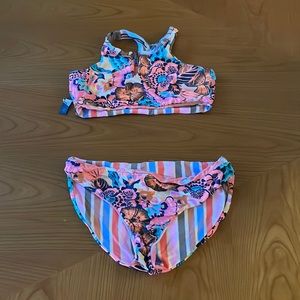 Never worn Maaji Swim Girls bikini size 16. Reversible w/ 2 different patterns.